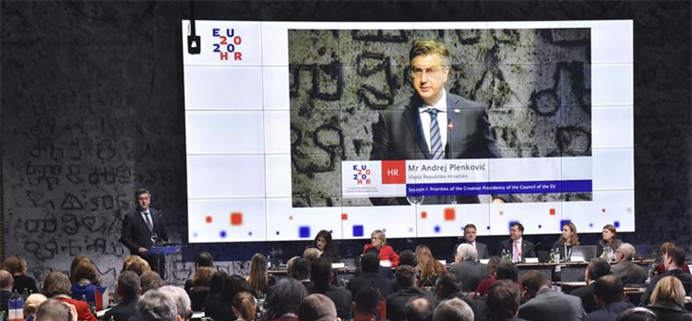 Snažna Europa u svijetu punom izazova–vizija našeg predsjedanja i način kako hrvatski građani doživljavaju članstvo u EU